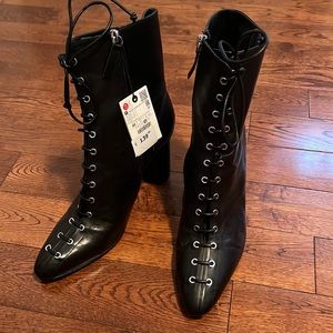 genuine leather lace up ankle boots 🖤